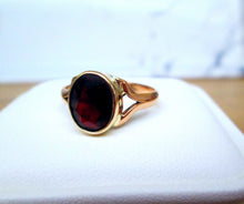 Load image into Gallery viewer, Art Deco 1930s 22ct Yellow Gold Oval Cut Bezel Set Garnet Solitaire Ring