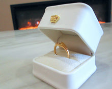 Load image into Gallery viewer, 18ct Yellow Gold Old Mine Cut Diamond Signet Solitaire Ring