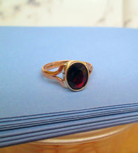 Load image into Gallery viewer, Art Deco 1930s 22ct Yellow Gold Oval Cut Bezel Set Garnet Solitaire Ring