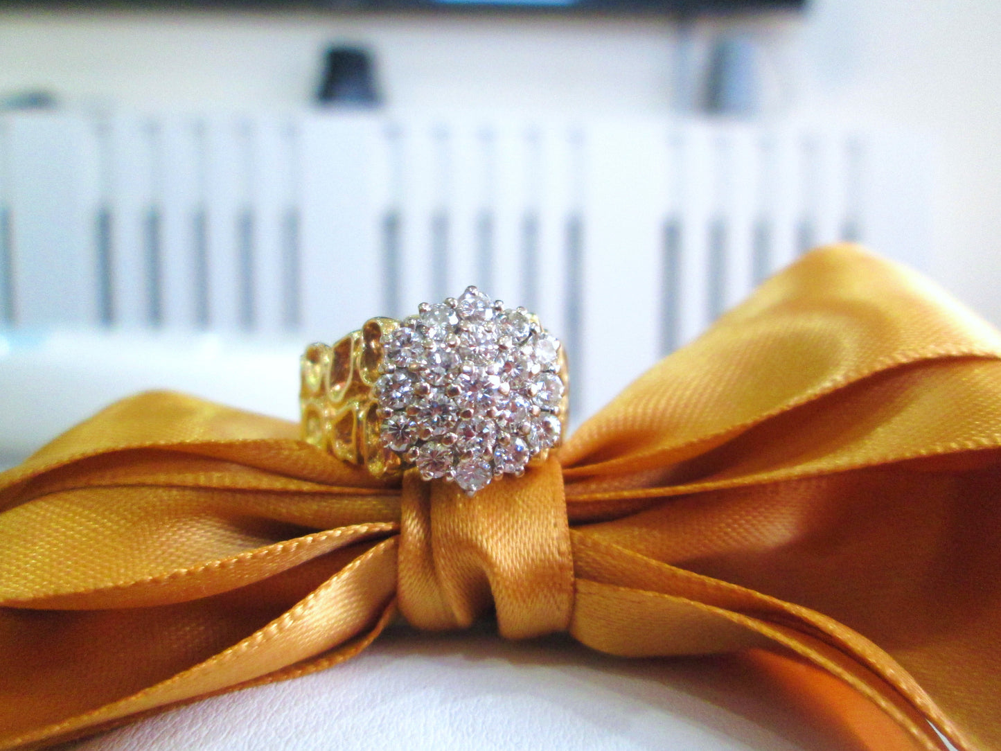 Heavy 14ct Yellow Gold 2.00ct Large Brilliant Cut Diamond Cluster Ring