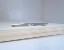 Load image into Gallery viewer, 18ct & 15ct Yellow & White Gold Old Mine Cut Diamond Solitaire Brooch
