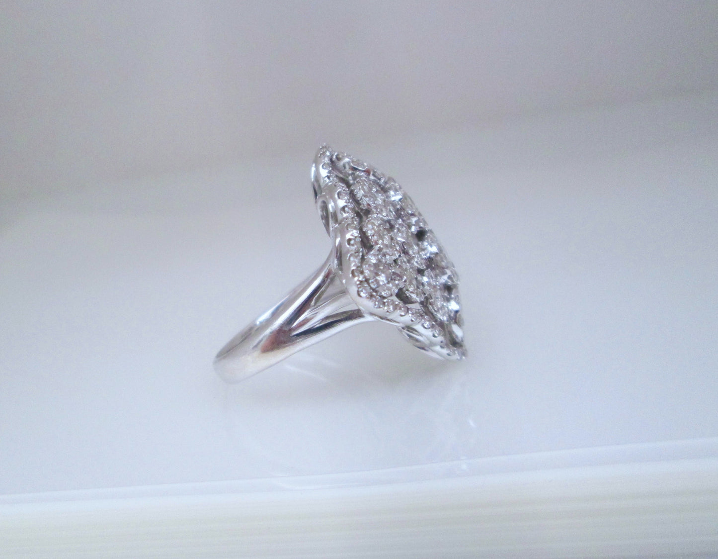 18ct White Gold 3.50ct Large Diamond Daisy Cluster Ring