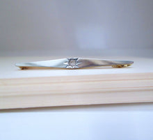 Load image into Gallery viewer, 18ct & 15ct Yellow & White Gold Old Mine Cut Diamond Solitaire Brooch