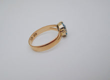 Load image into Gallery viewer, Victorian 22ct Yellow Gold Aquamarine Solitaire Ring
