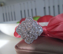 Load image into Gallery viewer, 18ct White Gold 3.50ct Large Diamond Daisy Cluster Ring