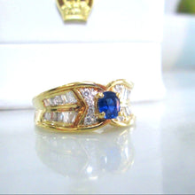 Load image into Gallery viewer, 18ct Yellow Gold Sapphire & Diamond Solitaire Cluster Ring