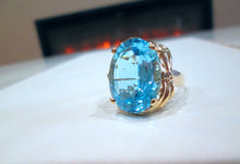 Load image into Gallery viewer, 14ct Yellow Gold Heavy Large Oval Cut Blue Topaz & Diamond Solitaire Ring
