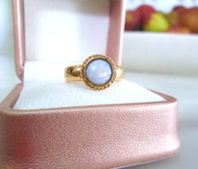 Load image into Gallery viewer, Victorian 22ct Yellow Gold Opal Solitaire Ring