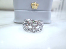 Load image into Gallery viewer, 14ct White Gold 1.10ct Heavy Brilliant Cut Diamond Cluster Ring