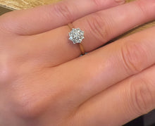 Load image into Gallery viewer, 1980s 18ct Yellow Gold Brilliant Cut Diamond Daisy Cluster Ring