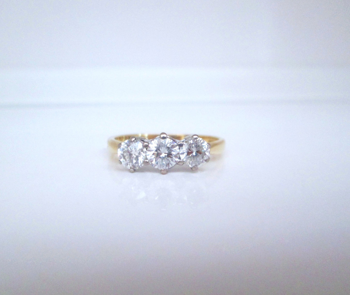 18ct Yellow Gold 1.00ct Three Stone Brilliant Cut Diamond Trilogy Ring