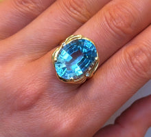 Load image into Gallery viewer, 14ct Yellow Gold Heavy Large Oval Cut Blue Topaz &amp; Diamond Solitaire Ring
