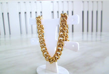 Load image into Gallery viewer, 18ct Yellow Gold Heavy Curb Chunky Link Chain Men&#39;s Ladies Unisex Bracelet
