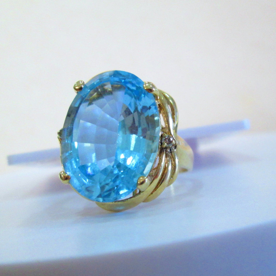 14ct Yellow Gold Heavy Large Oval Cut Blue Topaz & Diamond Solitaire Ring