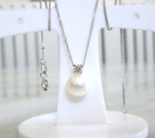 Load image into Gallery viewer, 18ct White Gold Diamond &amp; Pearl Pendant Chain Necklace
