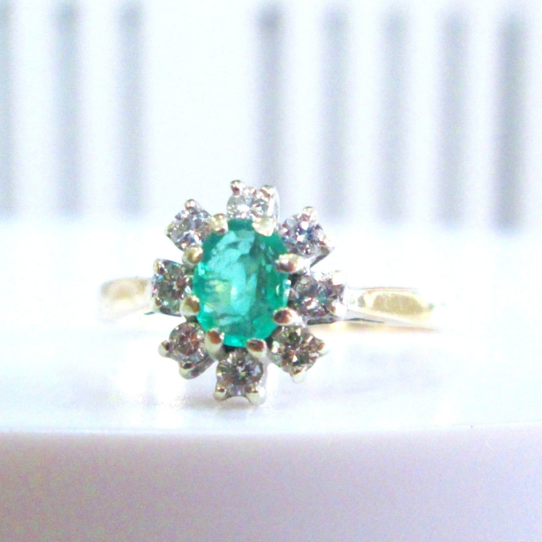 1980s 9ct Yellow Gold Oval Cut Emerald & Diamond Cluster Halo Ring
