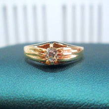 Load image into Gallery viewer, 14ct Yellow Gold Old Round European Cut Diamond Signet Unisex Ring
