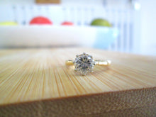 Load image into Gallery viewer, 18ct Yellow Gold 1.00ct Round Brilliant Cut Solitaire Diamond Engagement Ring
