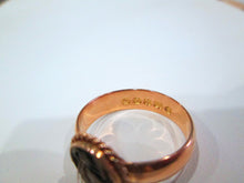 Load image into Gallery viewer, Victorian 22ct Yellow Gold Mourning Hair Signet Ring
