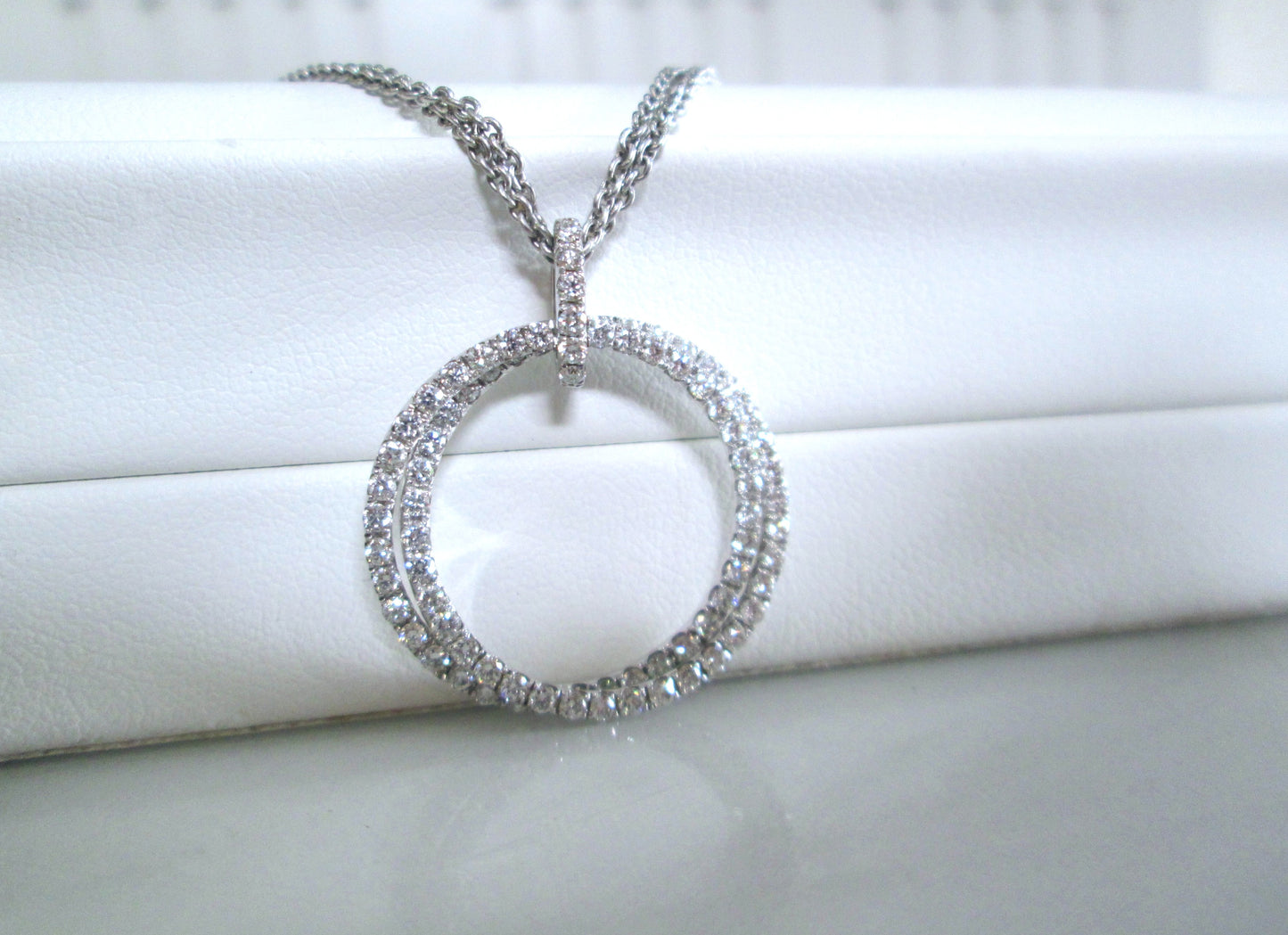 Heavy 18ct White Gold 1.20ct Diamond Double Circle Halo Cluster Pendant Necklace