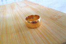 Load image into Gallery viewer, Vintage 18ct Yellow Gold Wide Chunky Court Wedding Band Ring
