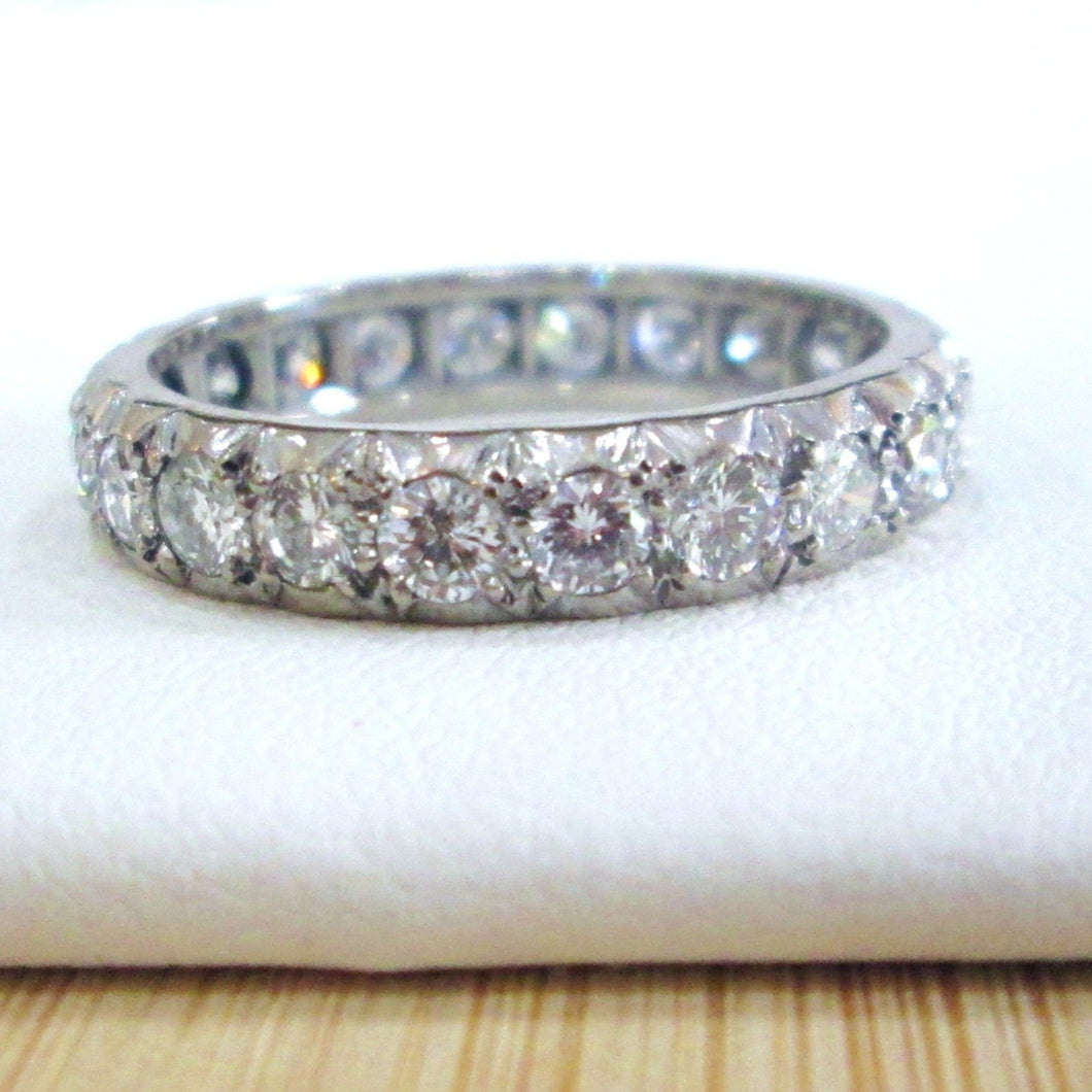 1970s 18ct White Gold 1.70ct Full Diamond Eternity Wedding Band Ring