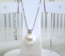 Load image into Gallery viewer, 18ct White Gold Diamond &amp; Pearl Pendant Chain Necklace
