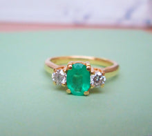 Load image into Gallery viewer, 18ct Yellow Gold Oval &amp; Brilliant Cut Emerald &amp; Diamond Trilogy Ring
