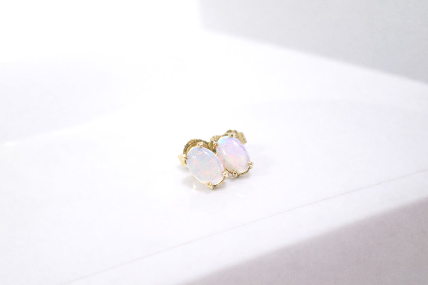 14ct Yellow Gold Oval Cabochon Opal Stud Earrings 18ct Butterfly Backs