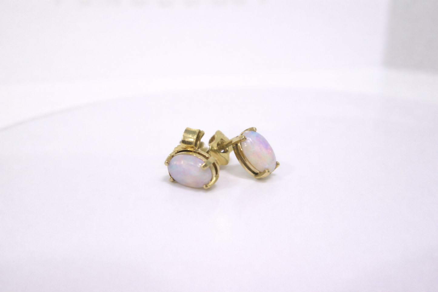 14ct Yellow Gold Oval Cabochon Opal Stud Earrings 18ct Butterfly Backs