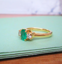 Load image into Gallery viewer, 18ct Yellow Gold Oval &amp; Brilliant Cut Emerald &amp; Diamond Trilogy Ring
