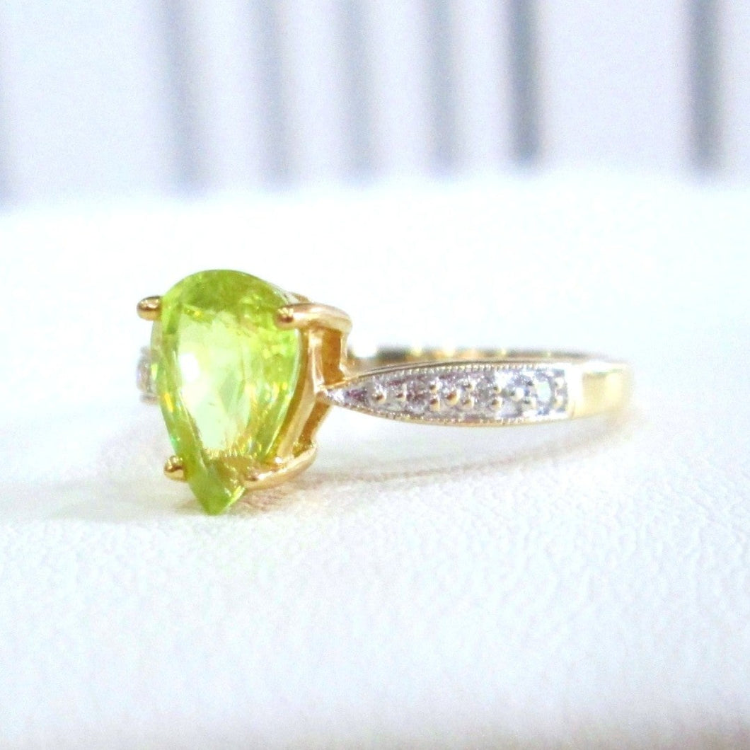 18ct Yellow Gold Pear Cut Sphene & Brilliant Cut Diamond Solitaire Ring