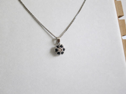 Vintage 18ct White Gold Sapphire & Diamond Cluster Pendant Necklace