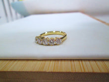 Load image into Gallery viewer, 18ct Yellow Gold 1.25ct Round Brilliant Cut Diamond Half Eternity Ring
