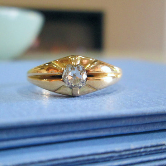 18ct Yellow Gold Old Mine Cut Diamond Signet Solitaire Ring