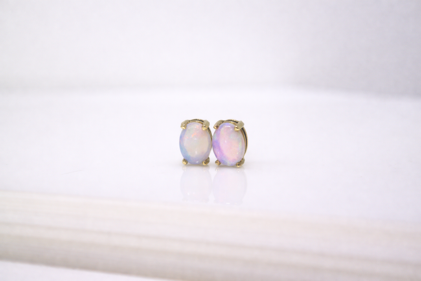 14ct Yellow Gold Oval Cabochon Opal Stud Earrings 18ct Butterfly Backs