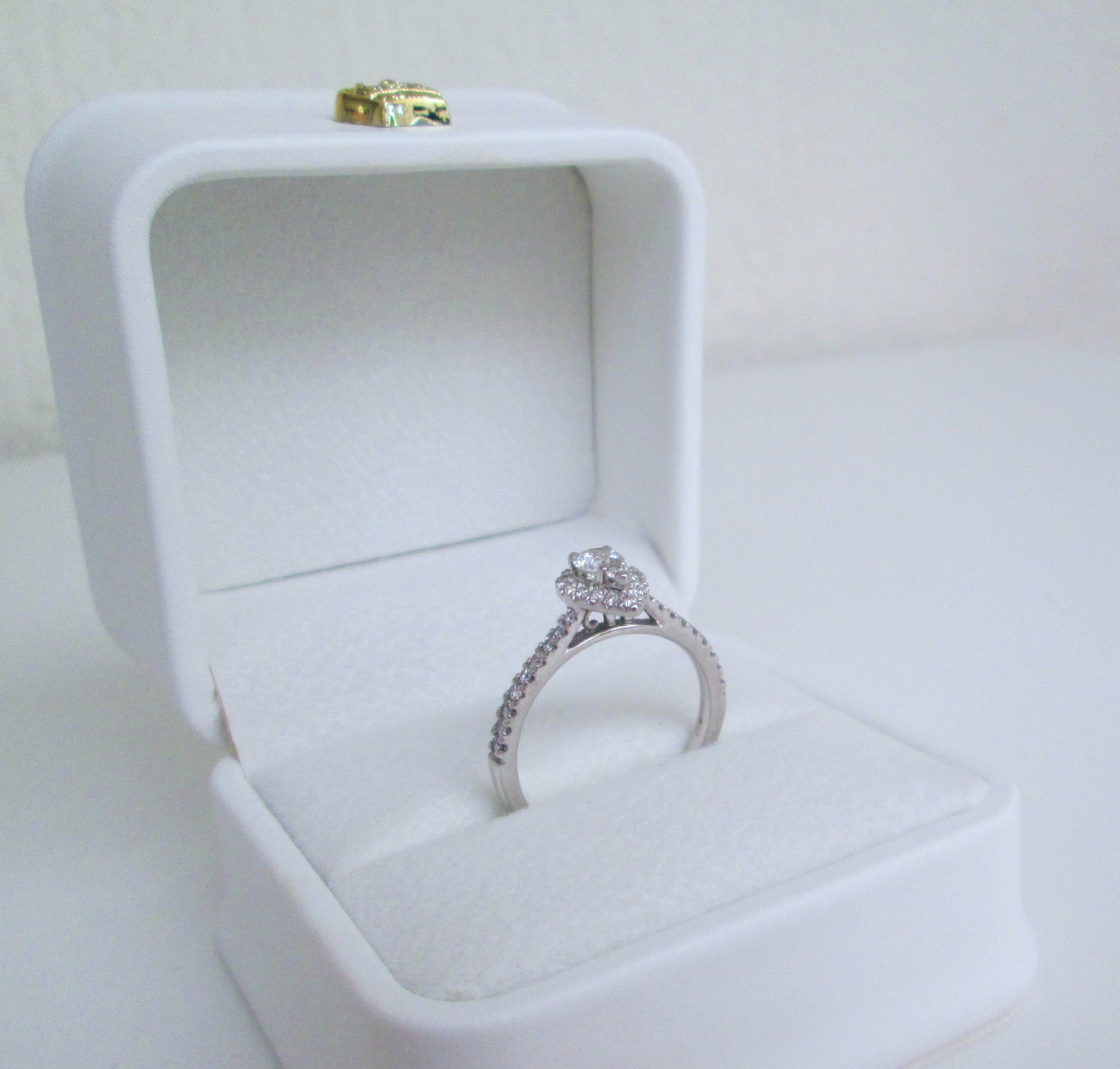 18ct White Gold .52ct Diamond Halo Pear Shaped Cluster Ring