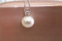 Load image into Gallery viewer, 18ct White Gold Diamond &amp; Pearl Pendant Chain Necklace
