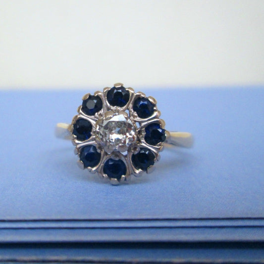 1970s 18ct Yellow Gold Old Cut Diamond & Sapphire Cluster Ring