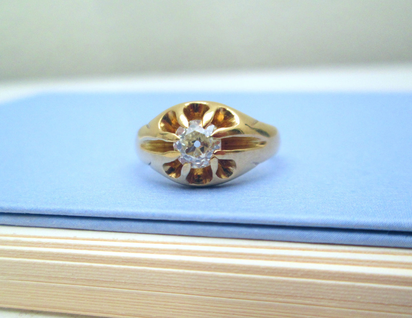 Edwardian 18ct Yellow Gold Old Mine Cut Diamond Solitaire Signet Ring