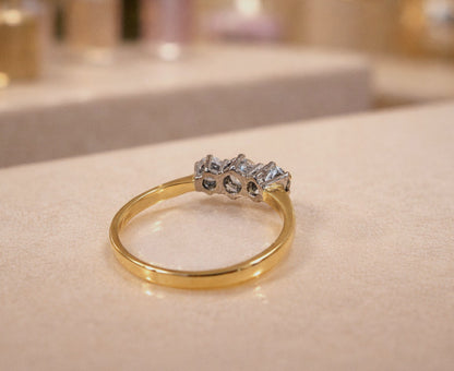 18ct Yellow Gold 1.00ct Three Stone Brilliant Cut Diamond Trilogy Ring