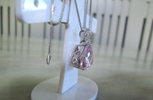 Load image into Gallery viewer, 18ct White Gold Trilliant Cut Kunzite &amp; Diamond Daisy Pendant Necklace
