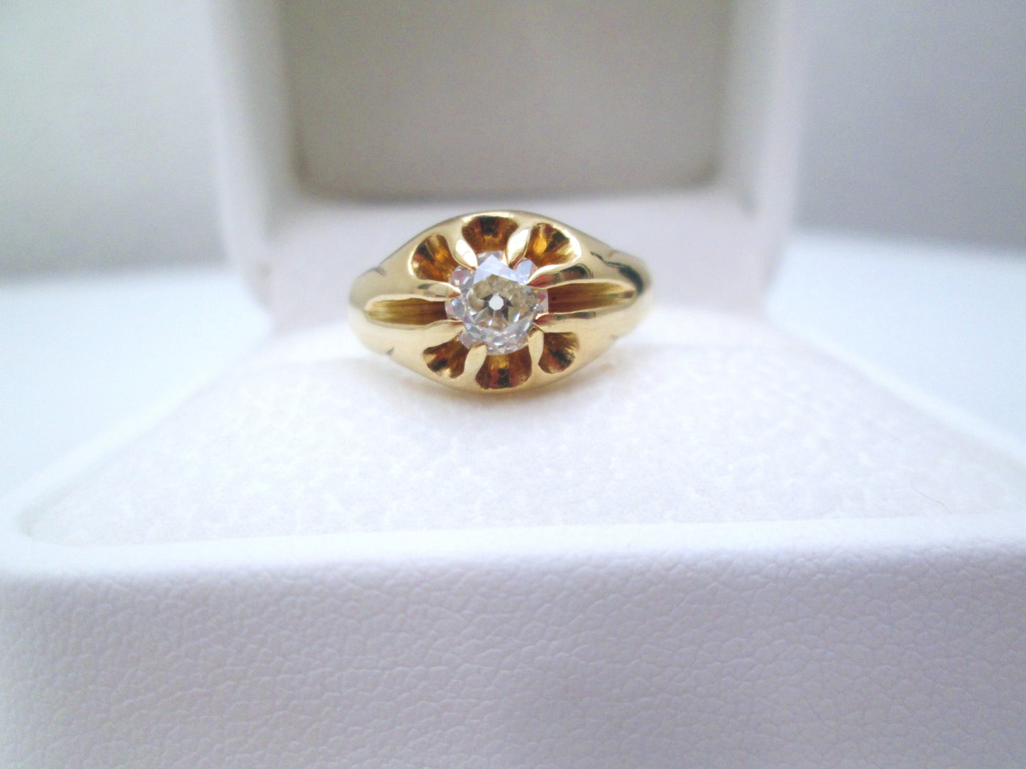 Edwardian 18ct Yellow Gold Old Mine Cut Diamond Solitaire Signet Ring