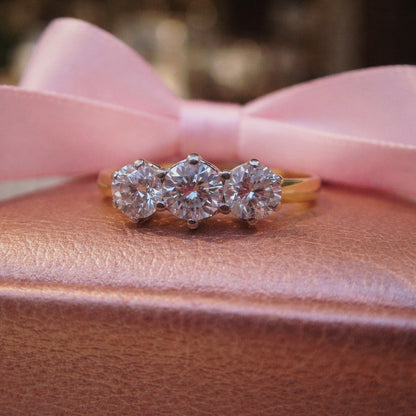 18ct Yellow Gold 1.00ct Three Stone Brilliant Cut Diamond Trilogy Ring