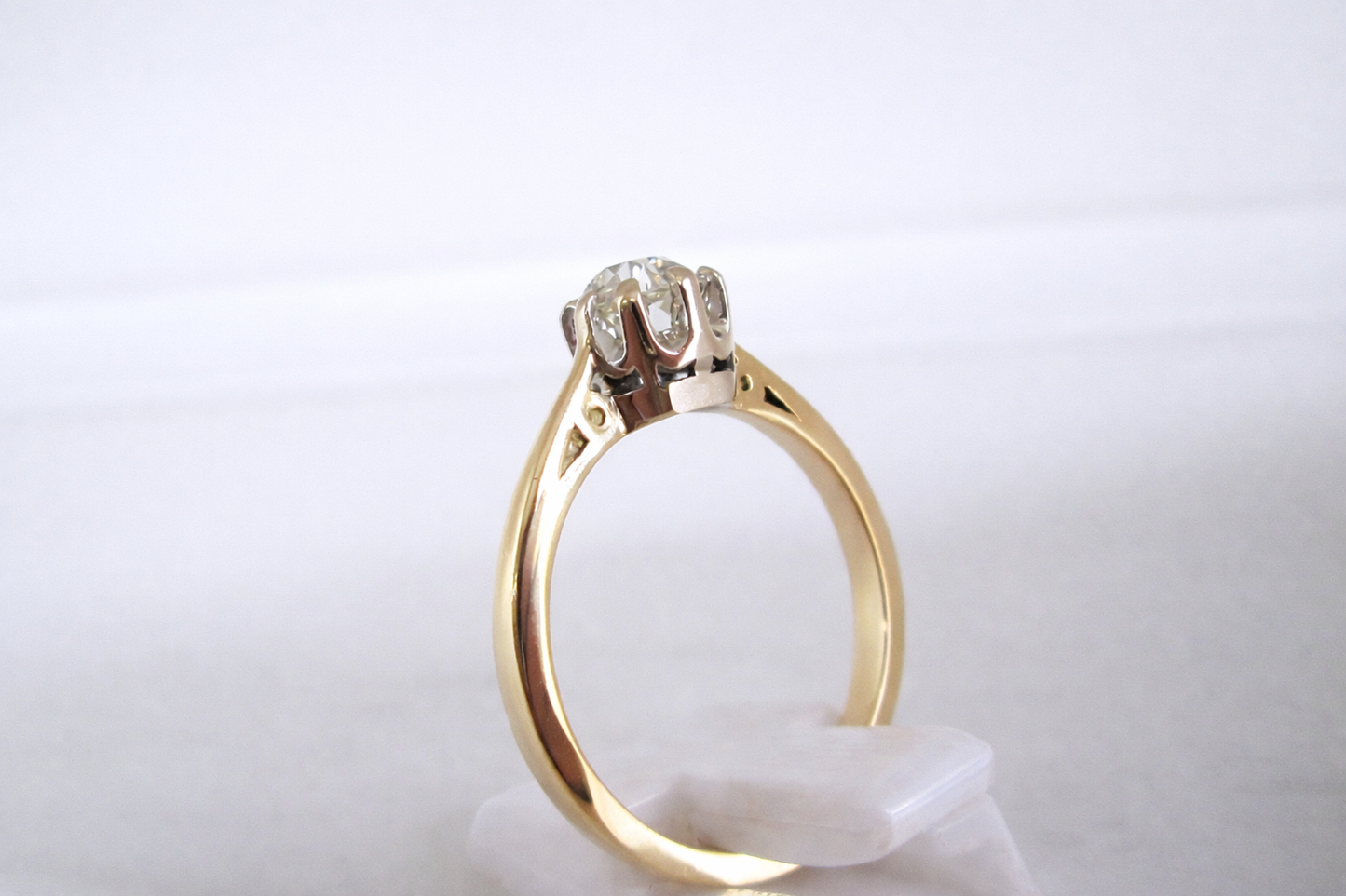 18ct Gold 1.00ct Old Mine Cushion Cut Diamond Solitaire Engagement Ring