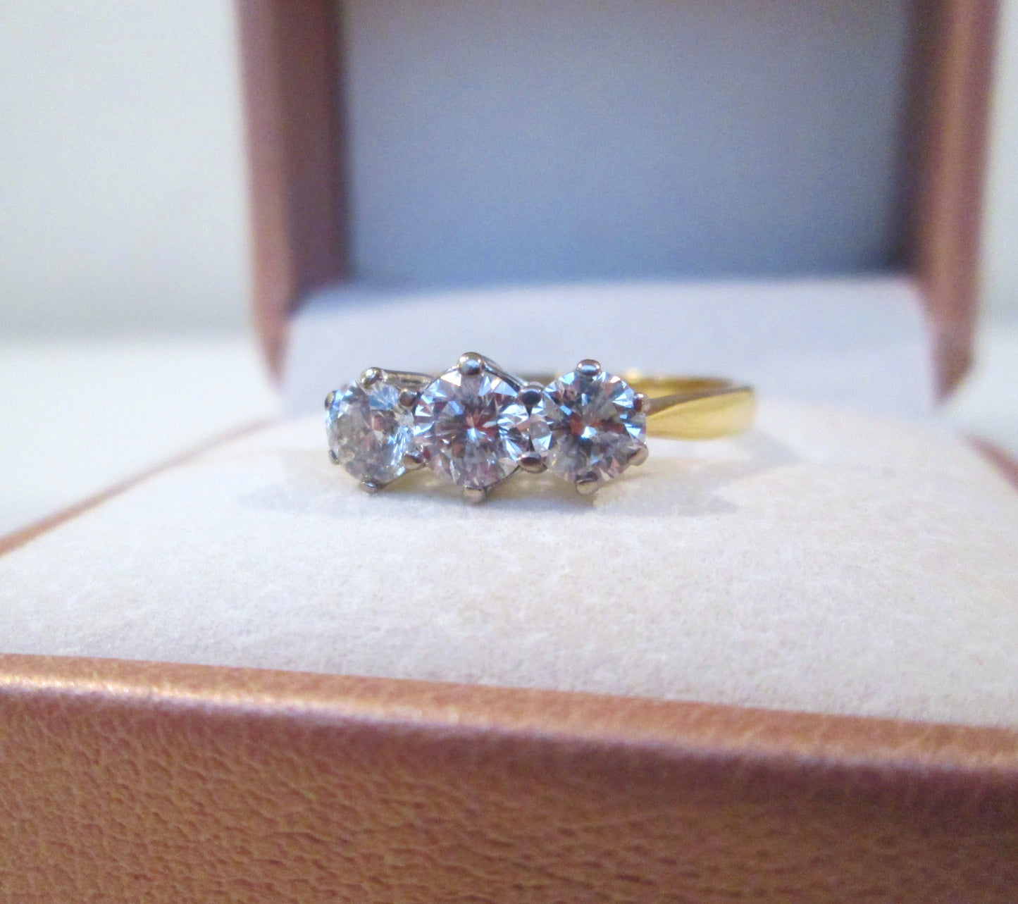 18ct Yellow Gold 1.00ct Three Stone Brilliant Cut Diamond Trilogy Ring