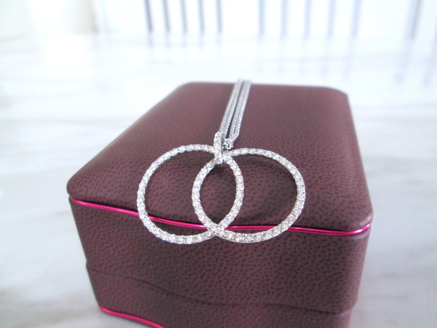 Heavy 18ct White Gold 1.20ct Diamond Double Circle Halo Cluster Pendant Necklace