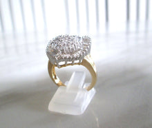 Load image into Gallery viewer, 18ct Yellow Gold 2.00ct Round Brilliant Baguette Cut Diamond Cluster Heart Ring
