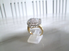 Load image into Gallery viewer, 18ct Yellow Gold 2.00ct Round Brilliant Baguette Cut Diamond Cluster Heart Ring
