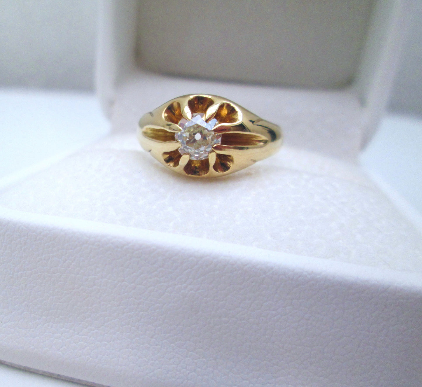 Edwardian 18ct Yellow Gold Old Mine Cut Diamond Solitaire Signet Ring
